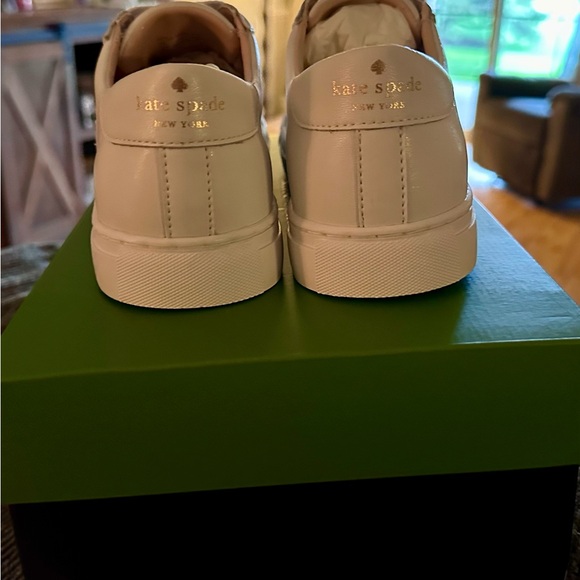New in Box ♠️ Kate Spade FEZ sneakers - white leather - women's size 7.5 ♠️ - Picture 5 of 7